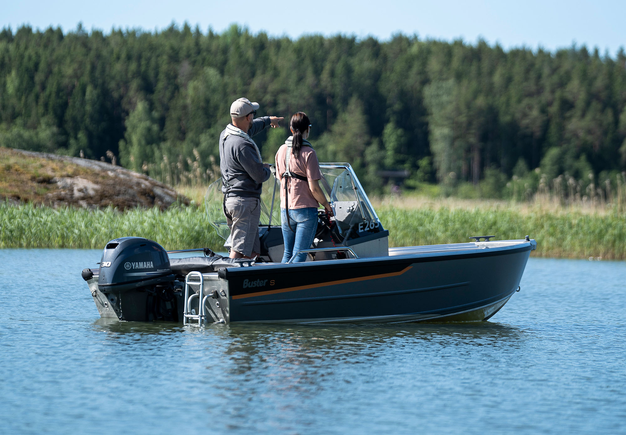 Buster S2 with Yamaha F30 BETL outboard engine