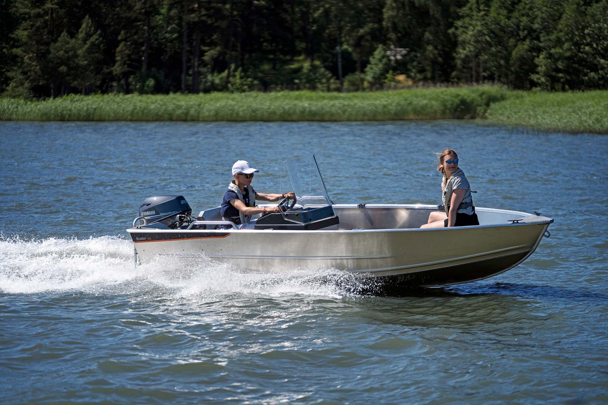 bateaux en aluminium Buster XSr