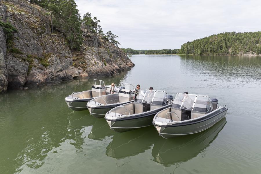 LineDeck Marine myy kattavasti Buster-mallistoa