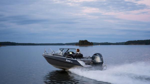 Buster XXL aluminium boat with a perfect trim