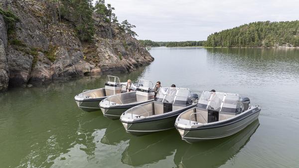 LineDeck Marine myy kattavasti Buster-mallistoa