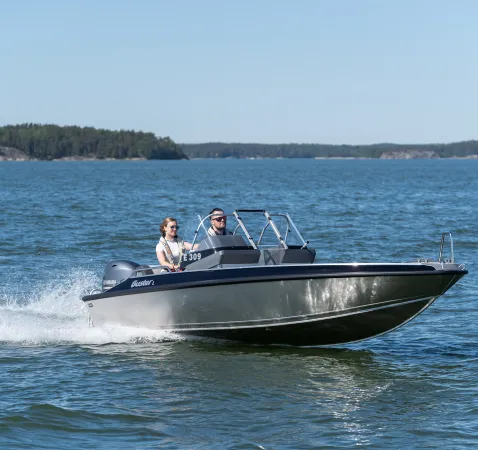 alumiinivene Buster L2