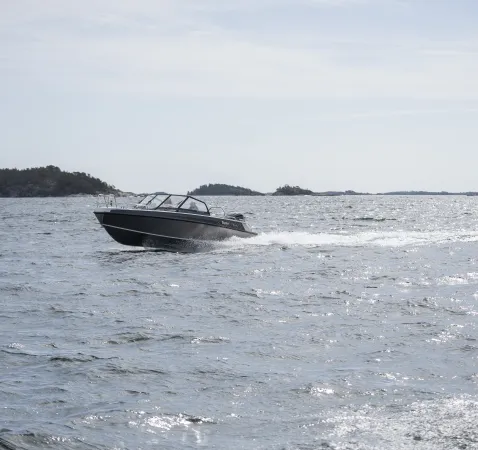 Buster SuperMagnum power boat