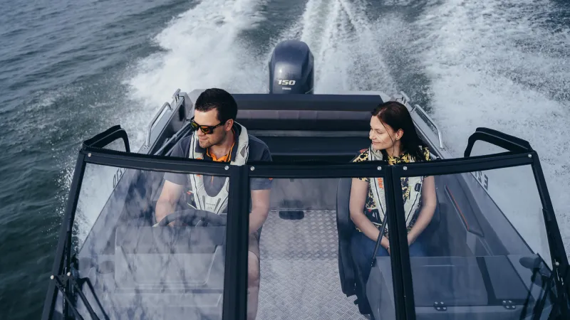 Buster XXL 2020 has a U-shaped couch 