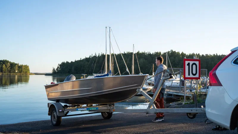Buster XS is easy to trailer due to its size